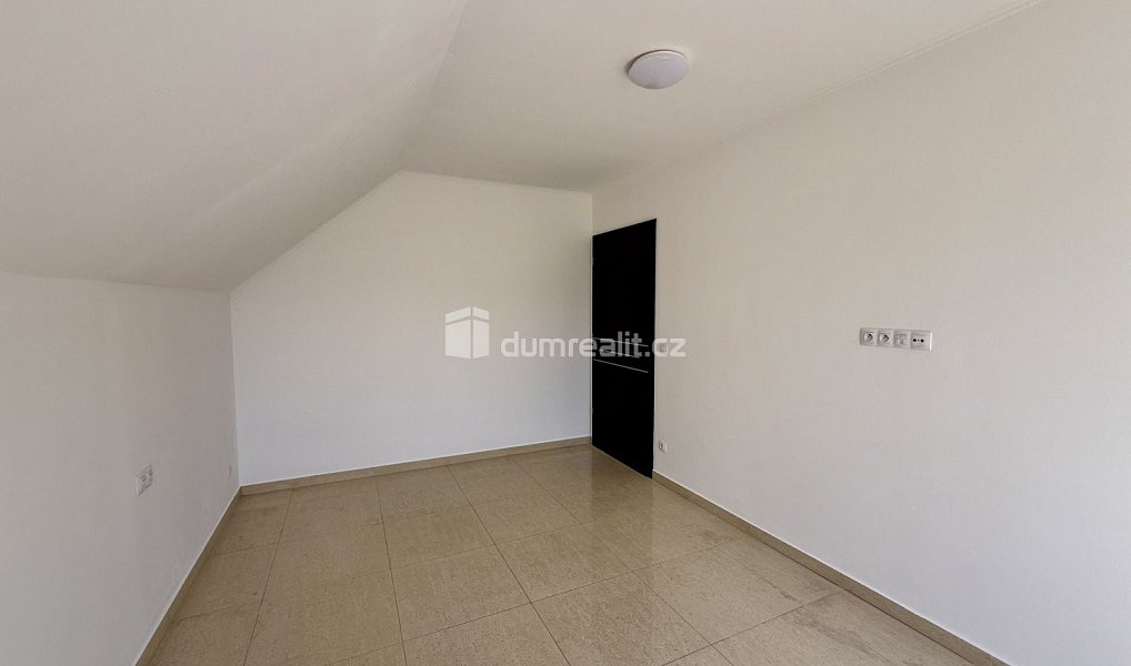 Prodej domu 190 m² s pozemkem 453 m², Velká Hleďsebe – náhled fotky 15
