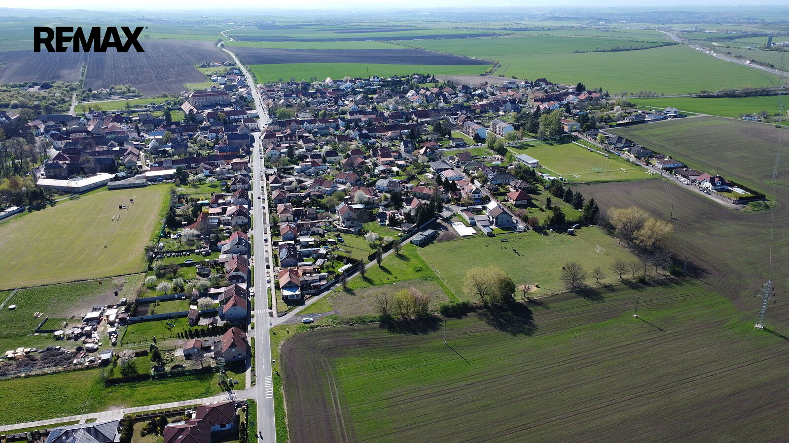 Prodej stavebního pozemku 1 298 m² – fotografie 3
