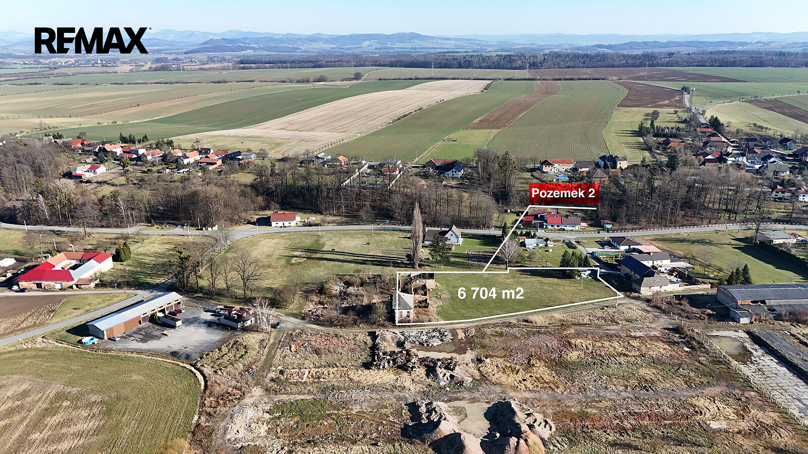 Prodej komerčního pozemku 6 704 m²