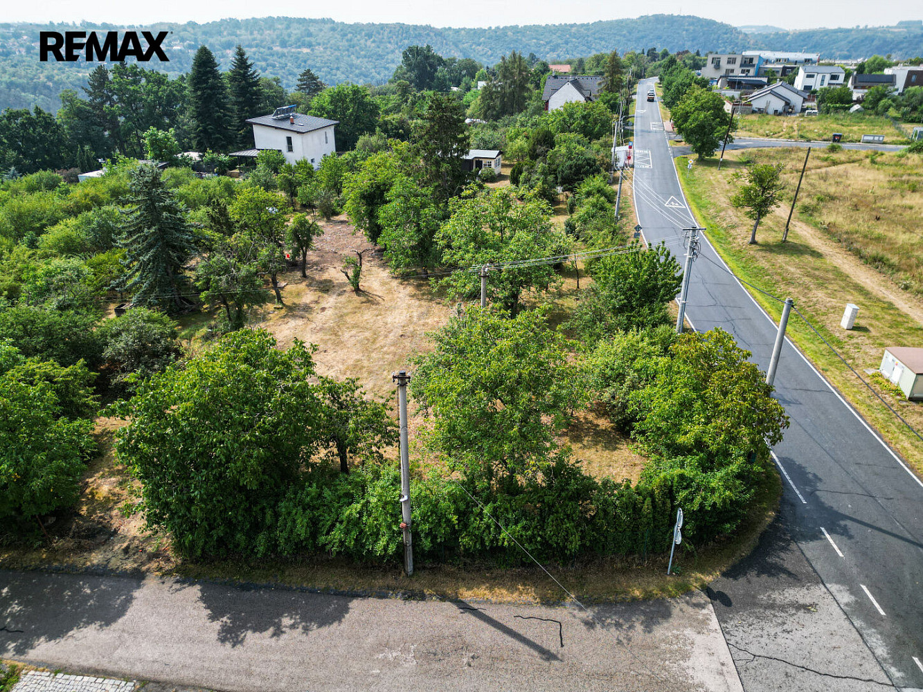 Prodej stavebního pozemku 808 m² – fotografie 4