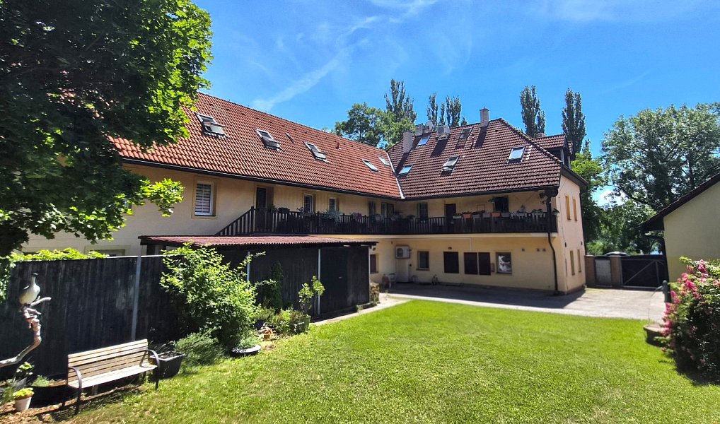 Prodej nájemního domu, činžáku 322 m², Hostivice – náhled fotky 11