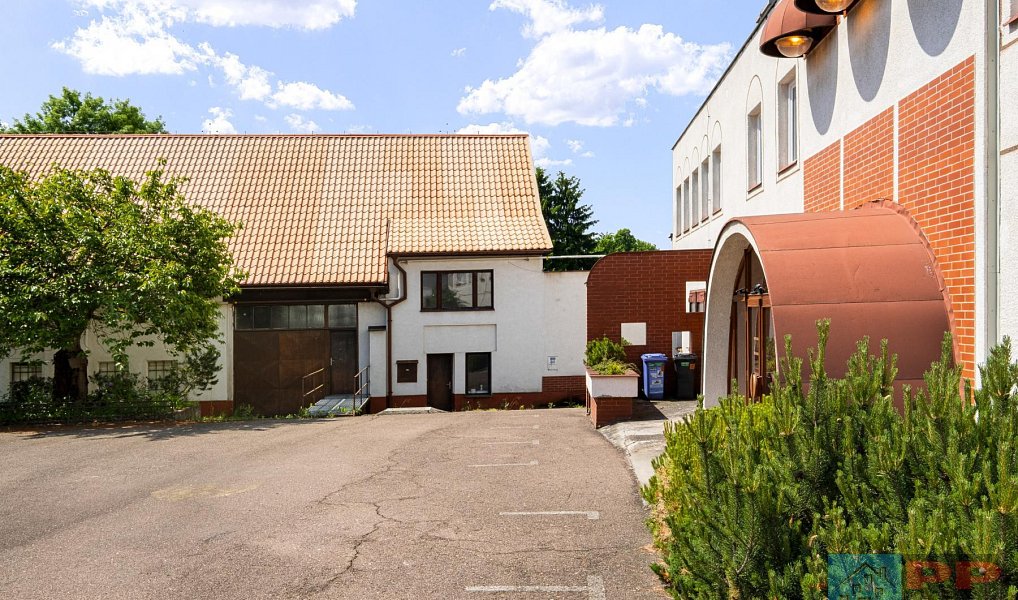 Prodej obchodních prostor 941 m², Pardubice – náhled fotky 19