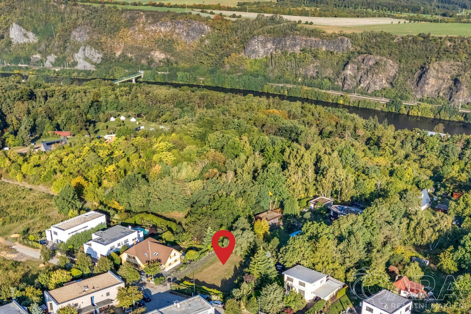 Prodej stavebního pozemku 2 115 m² – fotografie 3