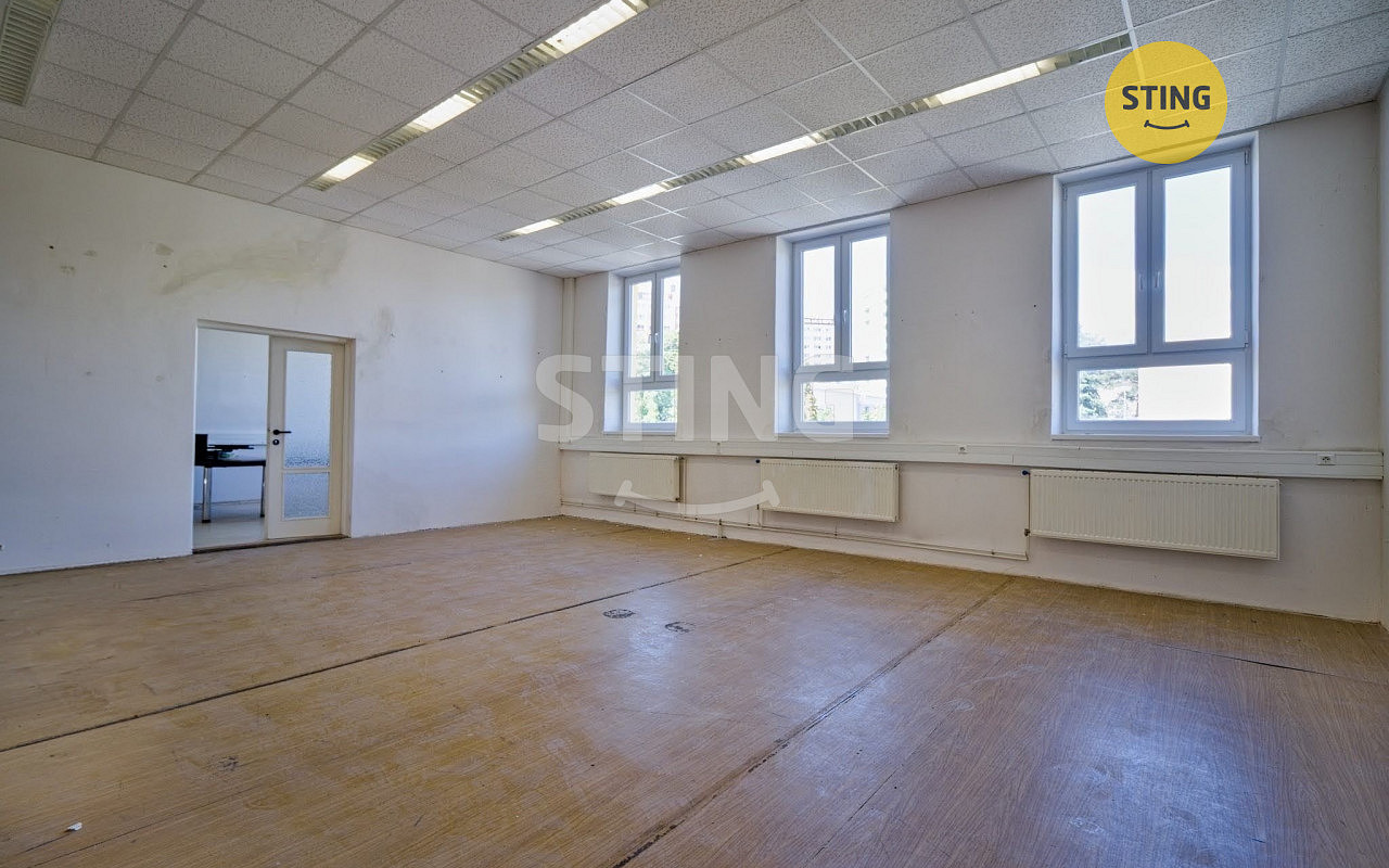 Pronájem kanceláře 150 m²