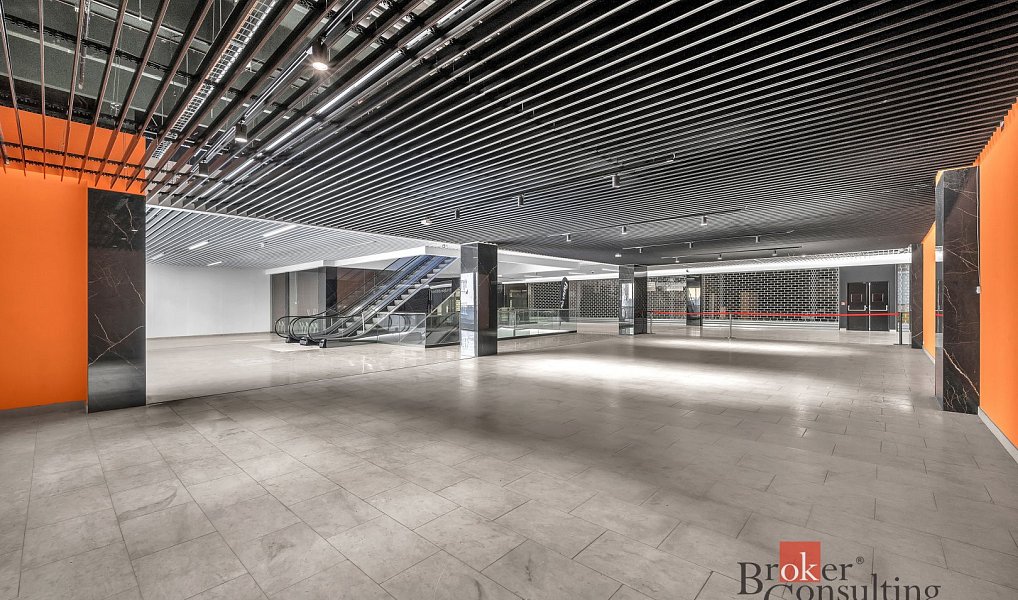 Pronájem obchodních prostor 191 m², Hradec Králové – náhled fotky 6