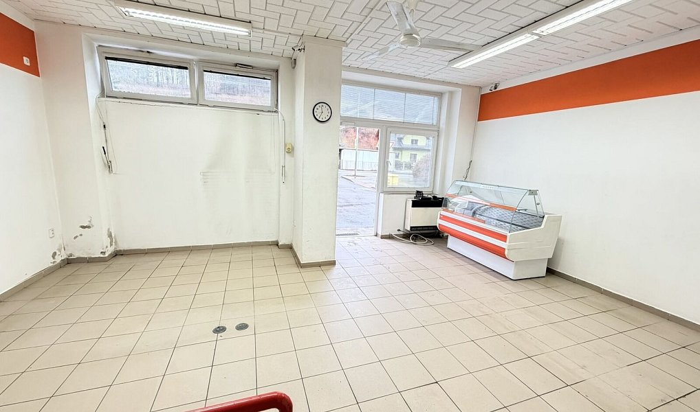 Prodej obchodních prostor 65 m², Vsetín – náhled fotky 4