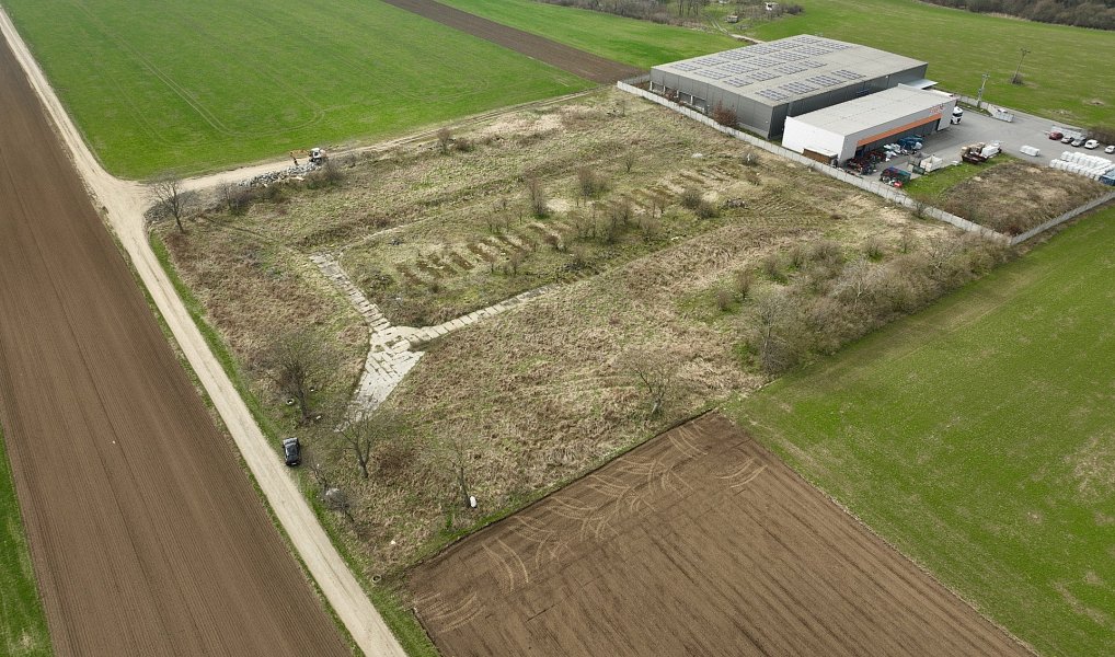 Prodej komerčního pozemku 13 821 m², Bezměrov – náhled fotky 2