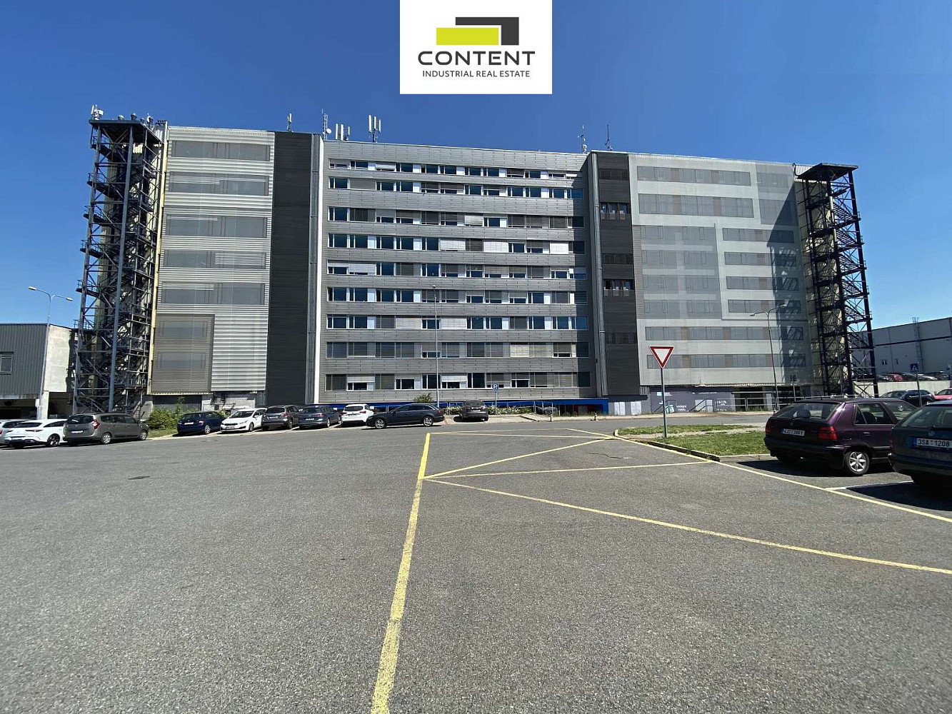 Pronájem kanceláře 186 m² – fotografie 2