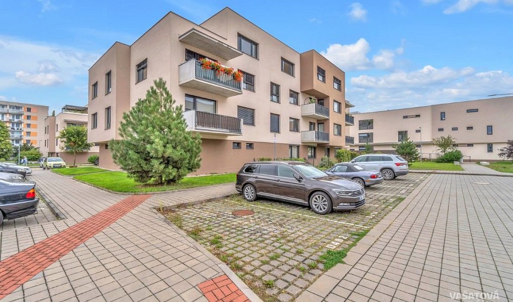 Pronájem bytu 3+kk 77 m², Hradec Králové – náhled fotky 18