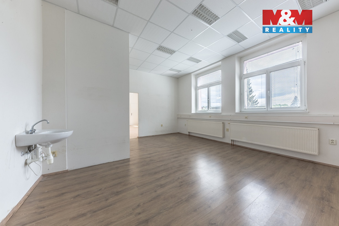 Pronájem kanceláře 57 m² – fotografie 2