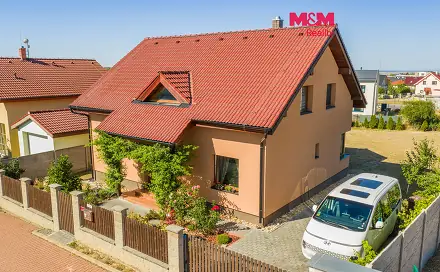 Prodej domu 173 m² s pozemkem 807 m², Buštěhrad, okres Kladno