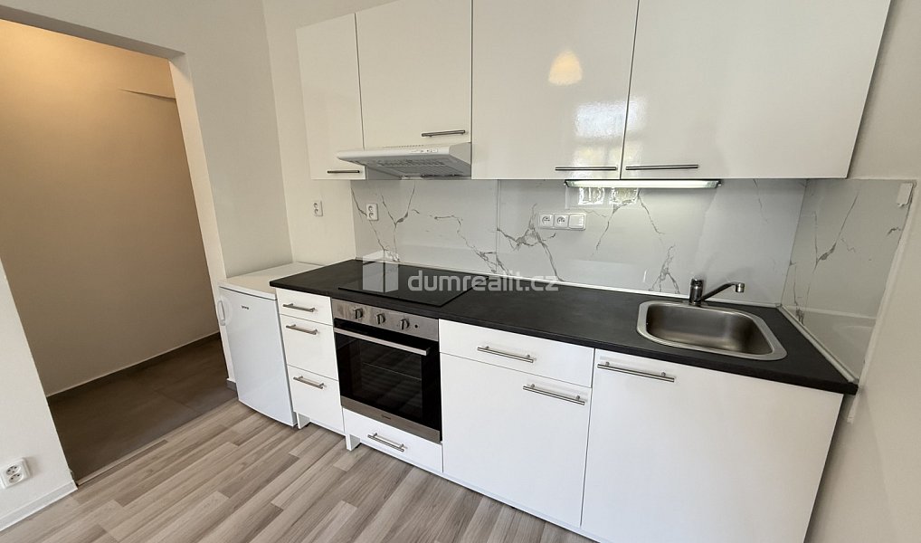 Pronájem bytu 1+kk, 22 m², Smíchov - Praha 5, Praha