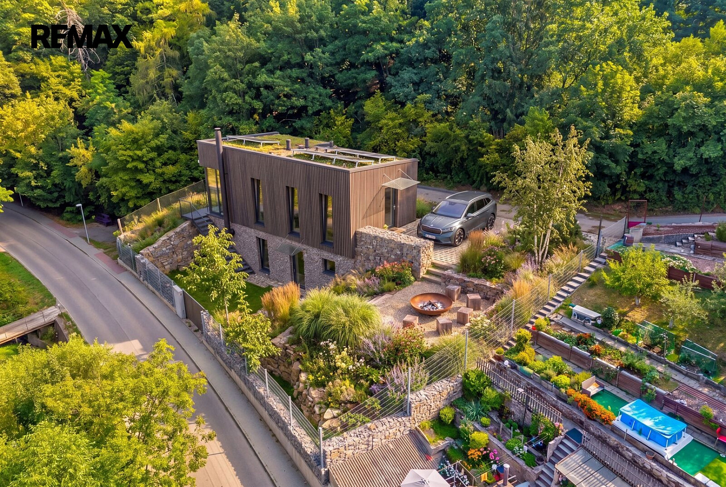 Prodej stavebního pozemku 710 m² – fotografie 4