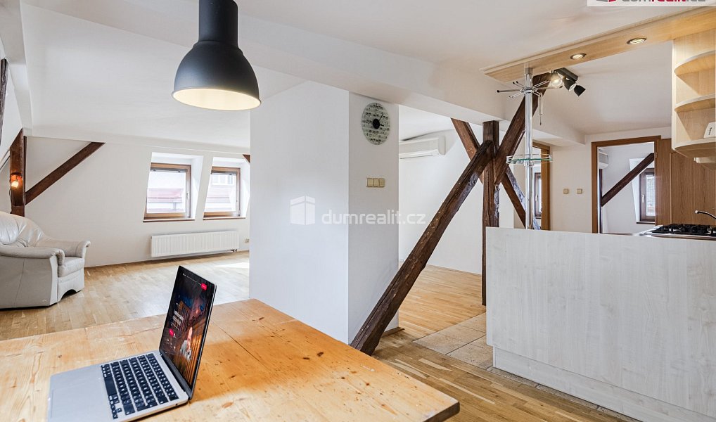 Prodej bytu 3+kk 100 m², Karlovy Vary – náhled fotky 2