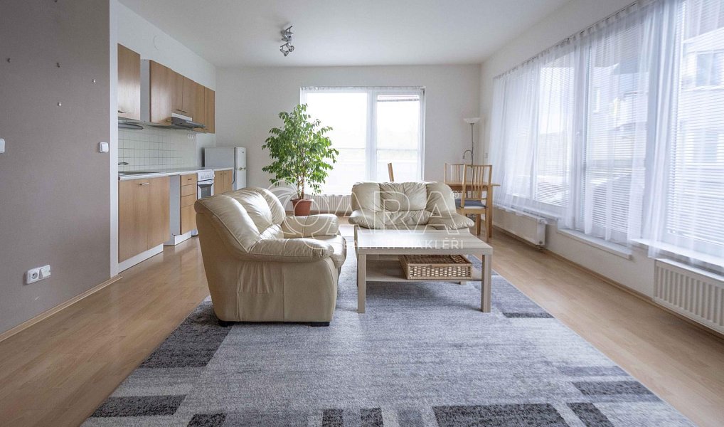 Prodej bytu 2+kk 63 m², Praha – náhled fotky 2