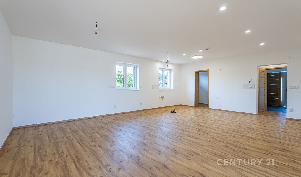 Prodej domu 124 m² s pozemkem 877 m², Vratimov – náhled fotky 2