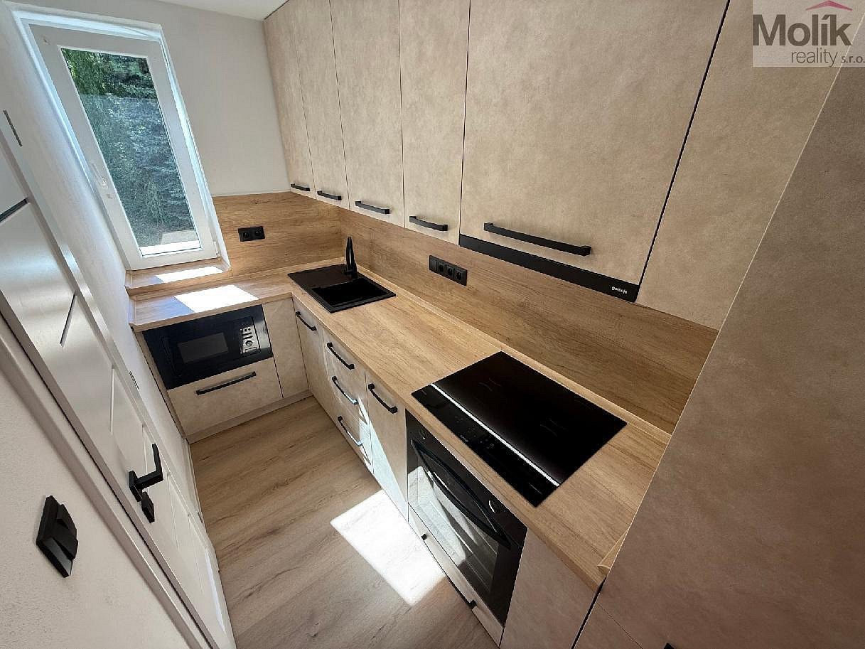 Prodej bytu 3+1 60 m² — photo 2