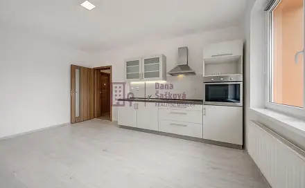 Pronájem bytu 1+kk 23 m², sídliště Vajgar, Jindřichův Hradec - Jindřichův Hradec III