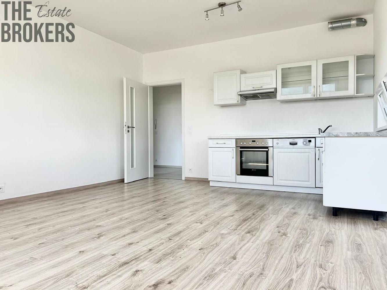 Pronájem bytu 2+kk 49 m² – fotografie 2
