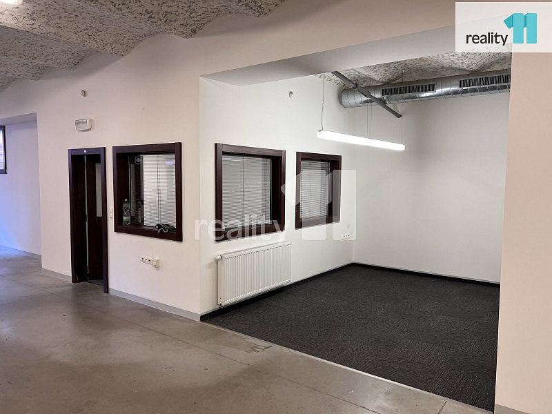 Pronájem skladovacích prostor 213 m² — photo 2