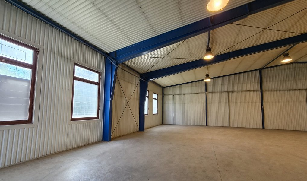 Pronájem skladovacích prostor 425 m², Loděnice – náhled fotky 5