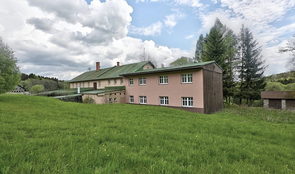 Prodej chaty/chalupy 793 m² s pozemkem 3 563 m², Strážné – náhled fotky 34