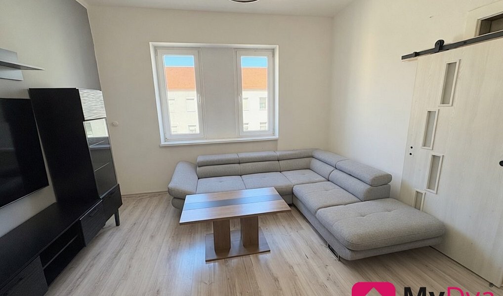 Prodej bytu 3+1 88 m², Znojmo – náhled fotky 2