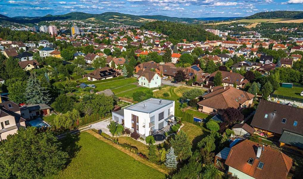 Prodej domu 246 m² s pozemkem 1 270 m², Beroun – náhled fotky 6