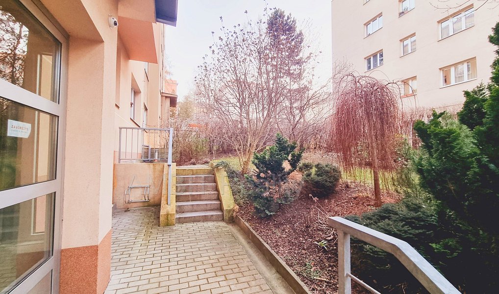 Pronájem bytu 2+kk 51 m², Praha – náhled fotky 29