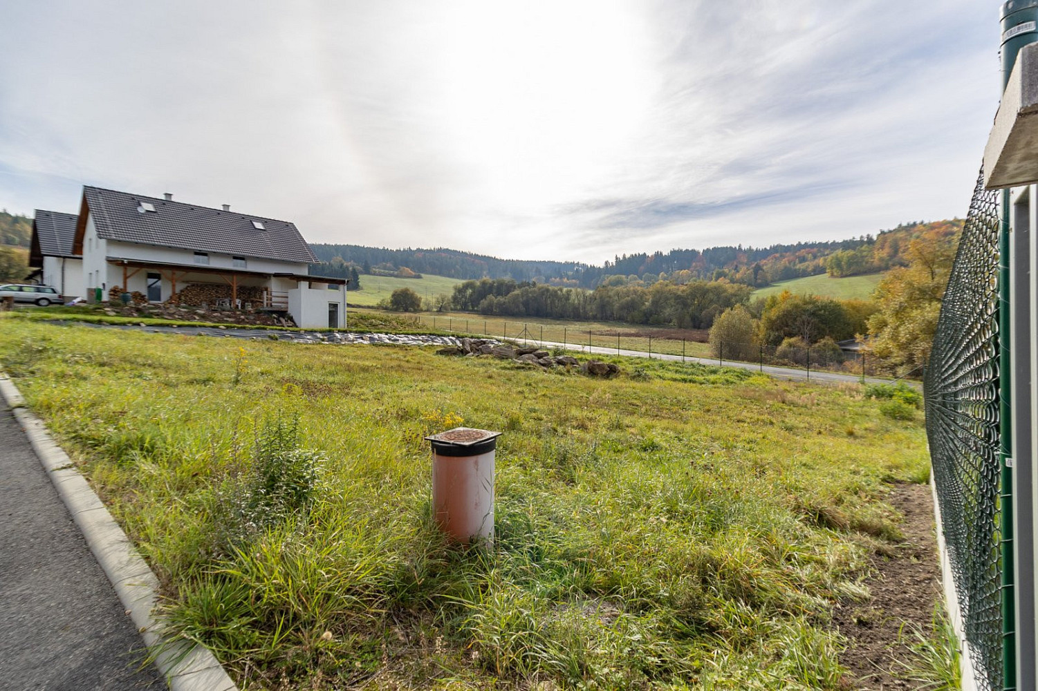 Prodej stavebního pozemku 839 m² – fotografie 3