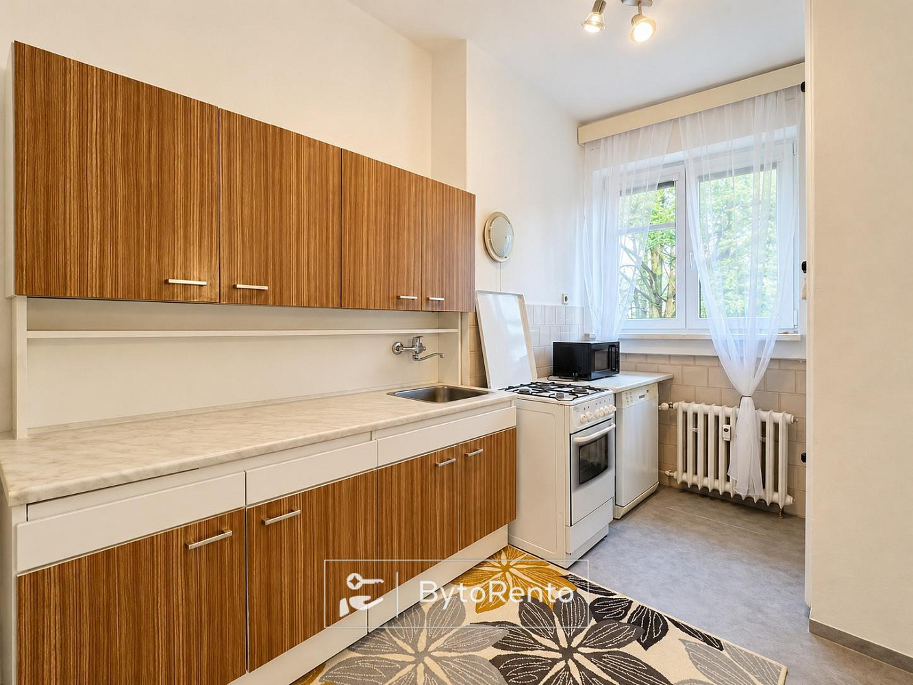 Pronájem prostorného bytu 3+1, 75 m², s balkonem, ul. Šrobárova, Ostrava - Hrabová