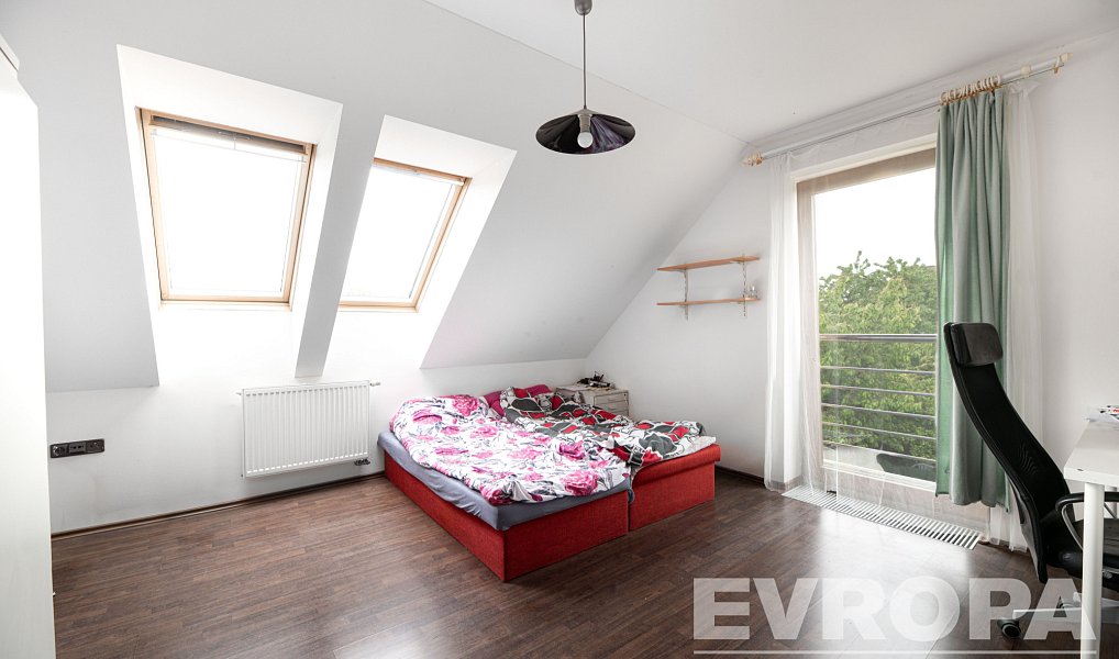 Prodej ubytovacího objektu 303 m², Solnice – náhled fotky 15