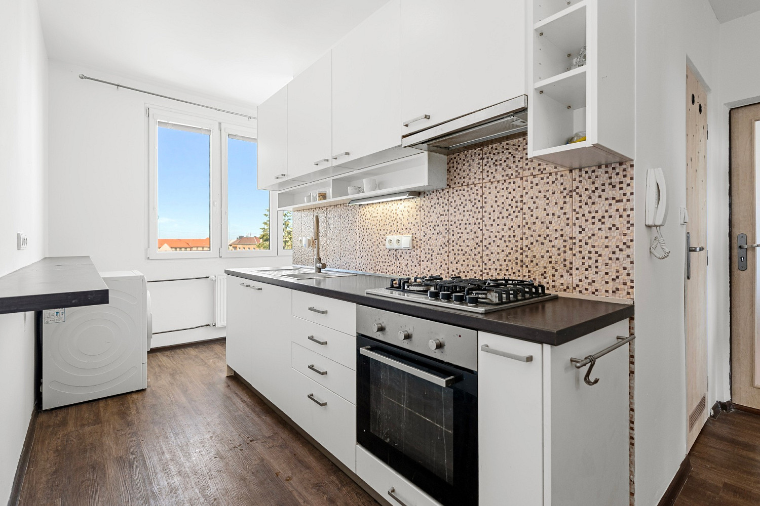 Prodej bytu 3+1 65 m² — photo 2