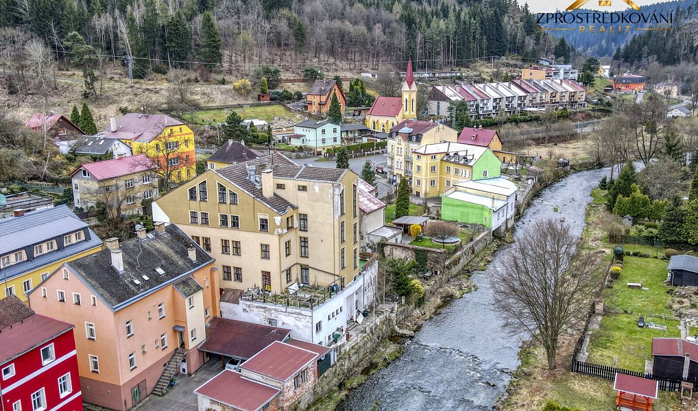 Prodej ubytovacího objektu 1 960 m², Březová – náhled fotky 23