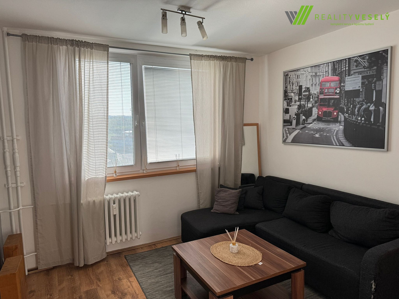 Pronájem bytu 1+1 33 m² – fotografie 2