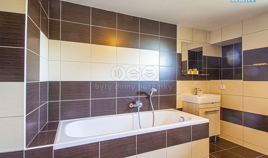Prodej ubytovacího objektu 498 m², Slezské Rudoltice – náhled fotky 26