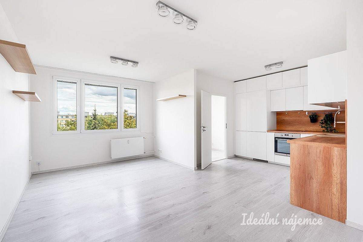 Pronájem bytu 3+kk 68 m²