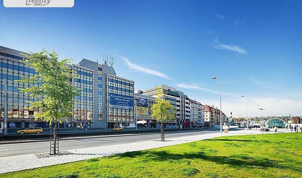 Pronájem kanceláře 617 m², Praha – fotka 1 z 3