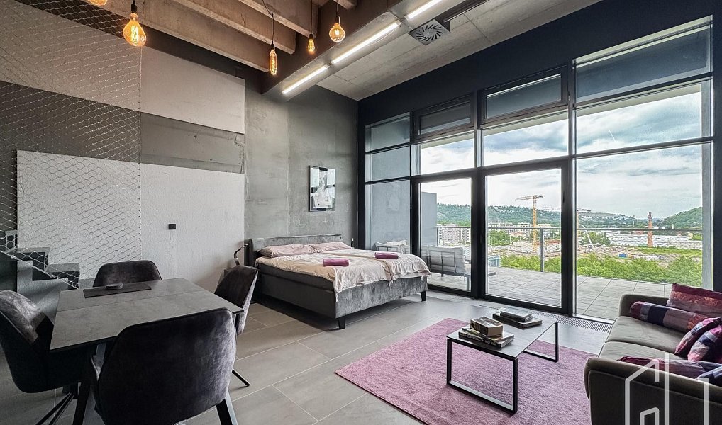 Pronájem bytu 2+kk 65 m², Praha – fotka 1 z 21