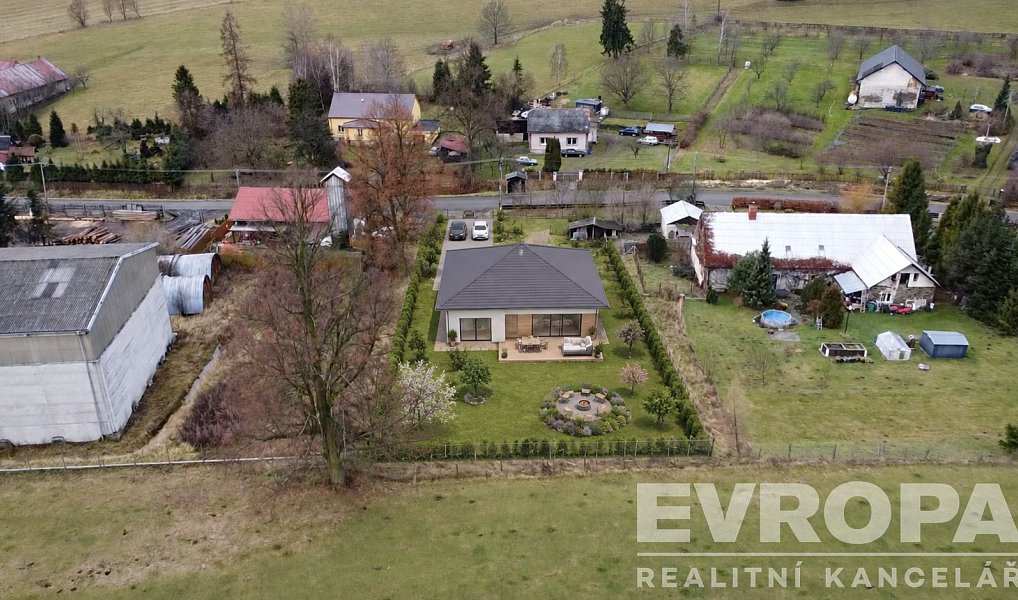 Prodej komerčního pozemku 2 020 m², Čaková – fotka 1 z 6