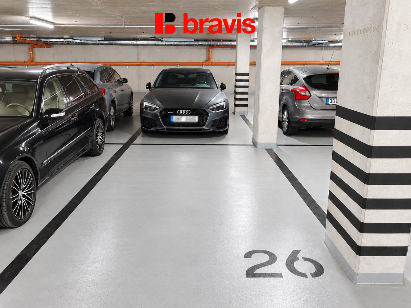 Pronájem garážového stání Pekárenský dvůr, Brno - Zábrdovice, 13 m2