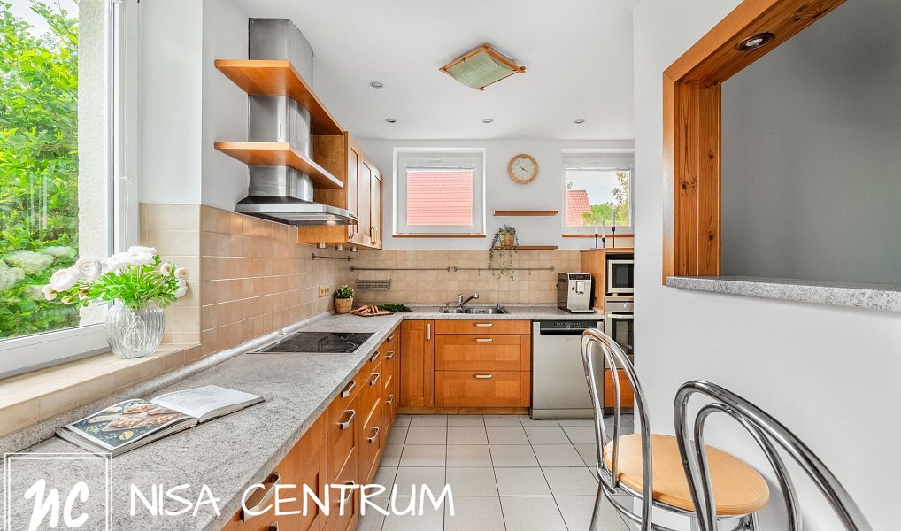 Prodej domu 270 m² s pozemkem 892 m², Stráž nad Nisou – náhled fotky 10