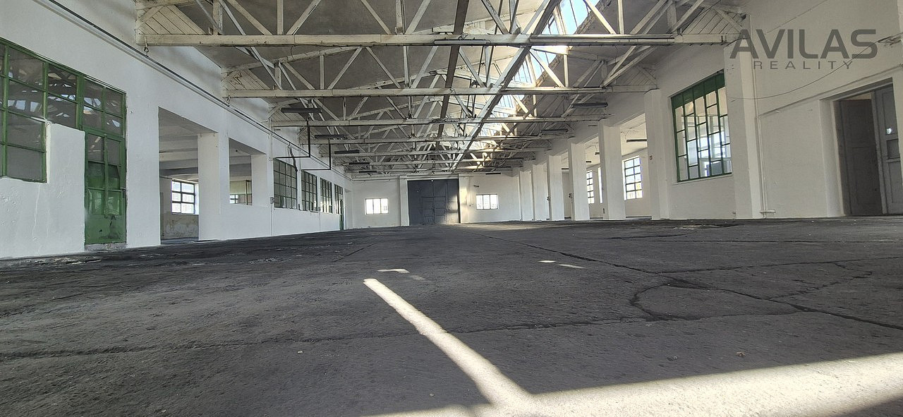 Pronájem výrobních prostor 1 200 m² – fotografie 3