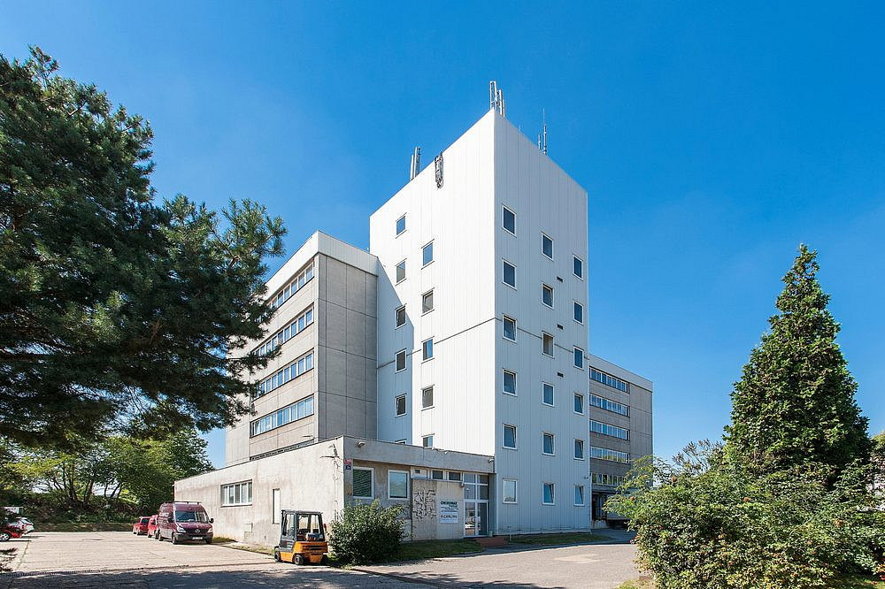 Pronájem skladovacích prostor 456 m²
