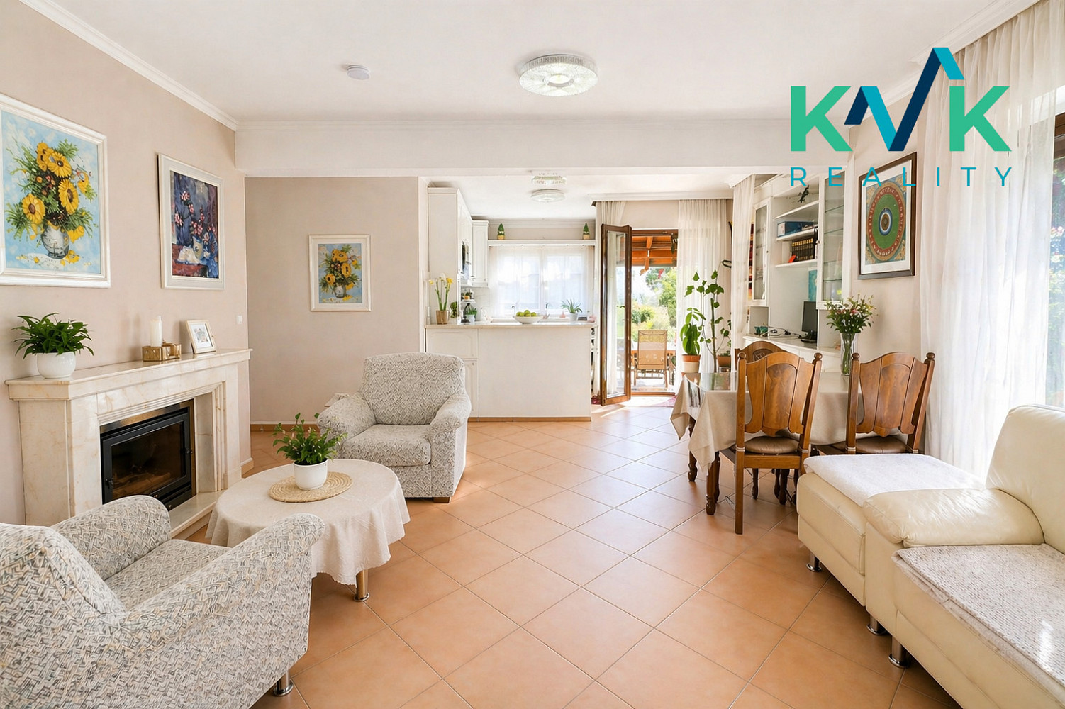 Prodej domu 250 m² s pozemkem 992 m² – fotografie 5