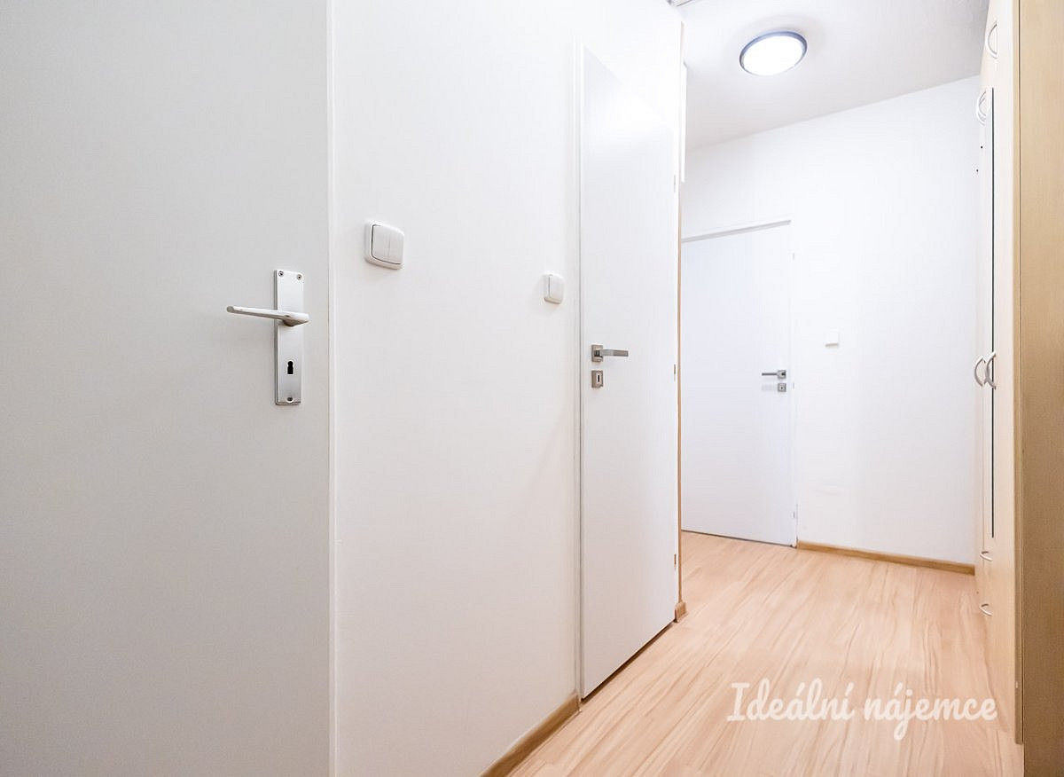 Pronájem bytu 2+kk 43 m²