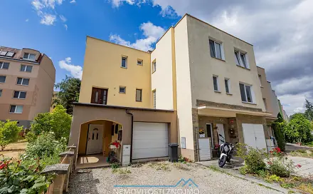 Prodej domu 229 m² s pozemkem 438 m², Gagarinova, Znojmo