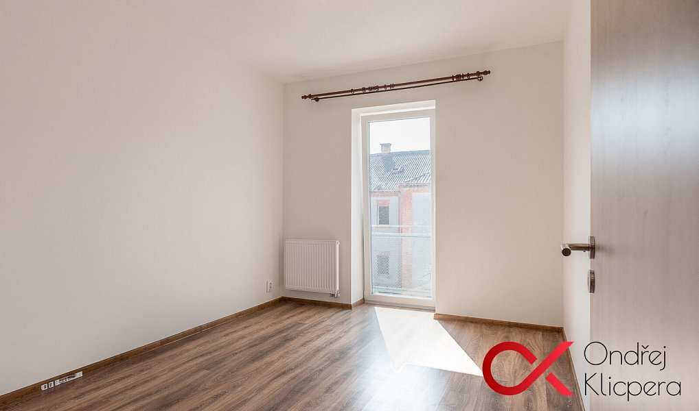 Pronájem bytu 2+kk 44 m², Milovice – náhled fotky 9