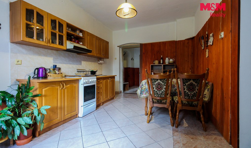Prodej domu 229 m² s pozemkem 2 152 m², Hanušovice – náhled fotky 12