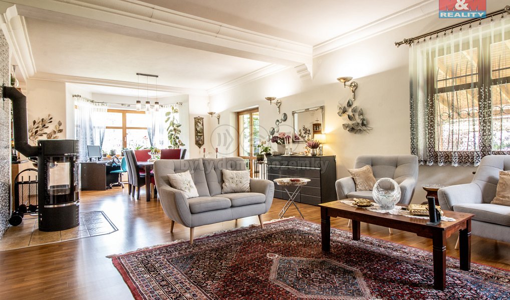 Prodej domu 250 m² s pozemkem 2 077 m², Nový Bor – náhled fotky 3